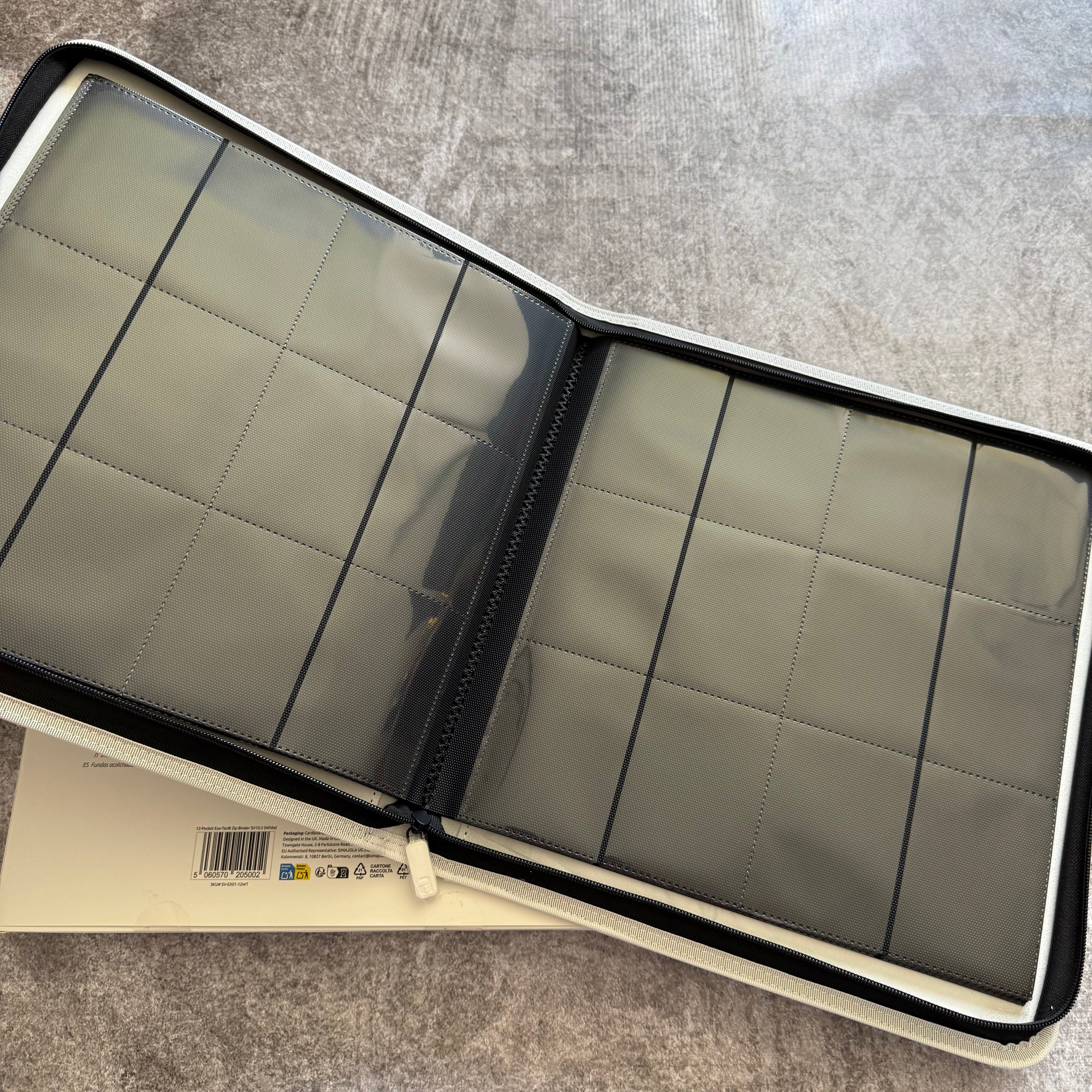 VaultX 12-Pocket Exo-Tec Zip Binder SV10.5 White (EDICION LIMITADA)