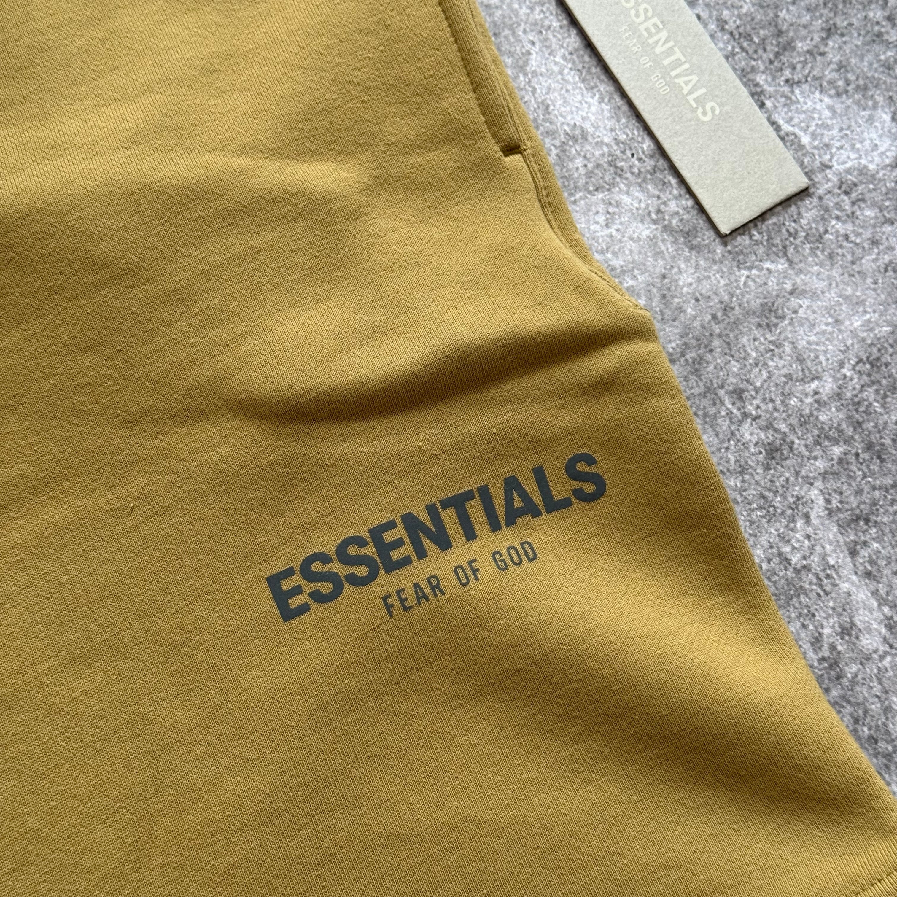 Short Essentials Amber