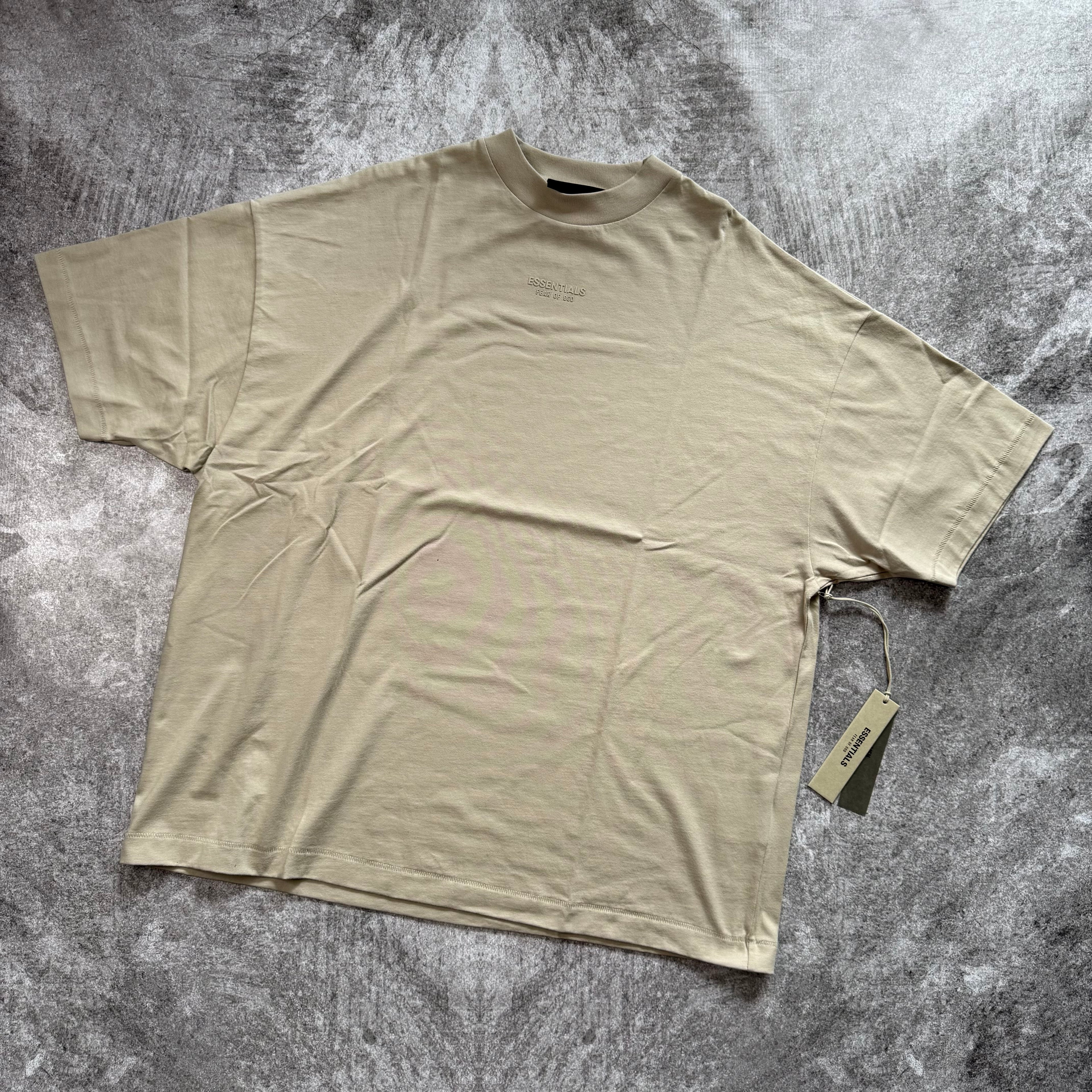 Remera Essentials FW23 "small logo" - Silver cloud