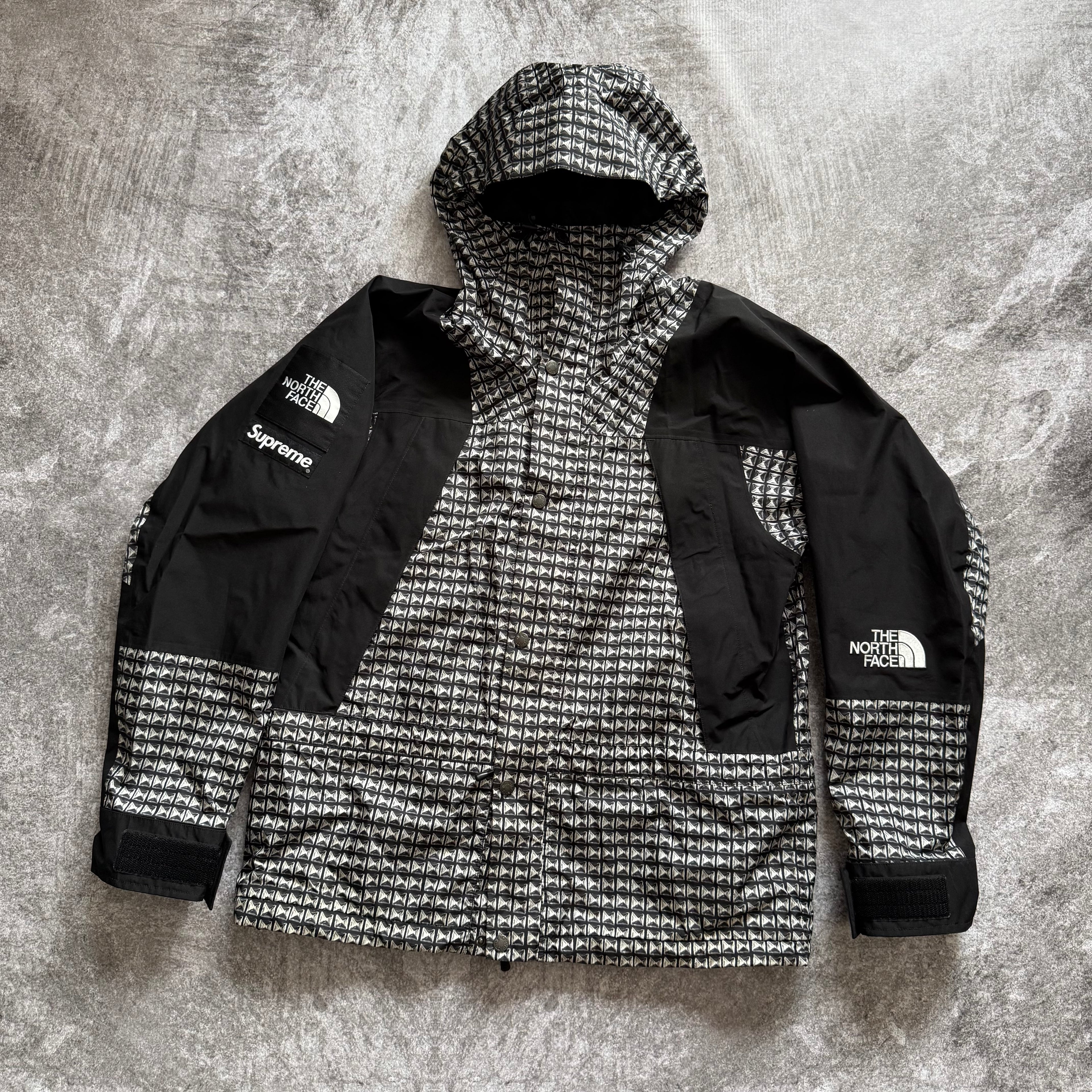 Supreme x The North Face "Studded Mountain" Jacket - Black