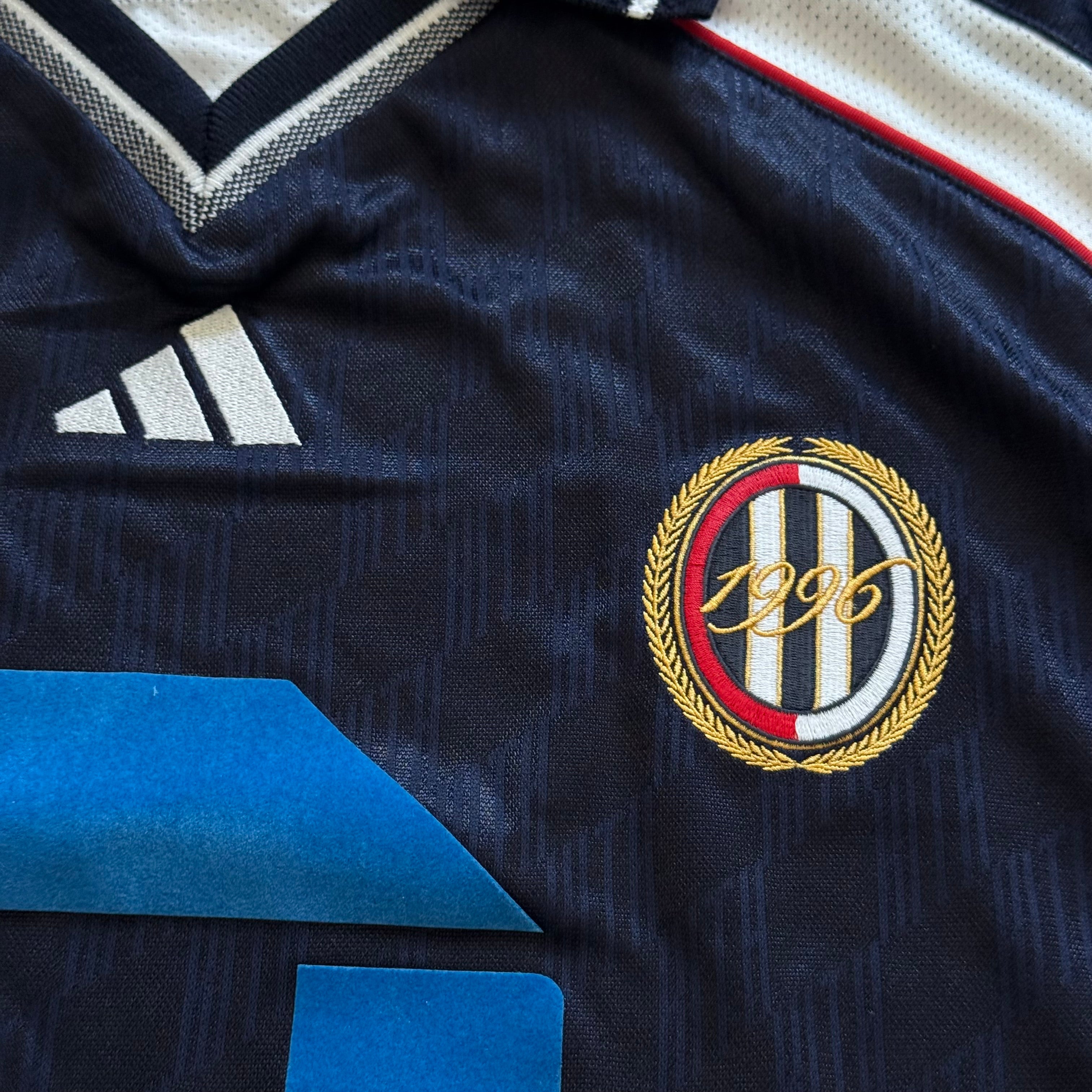 Jersey KITH x Adidas Football "Chase long sleeve" - Legend ink