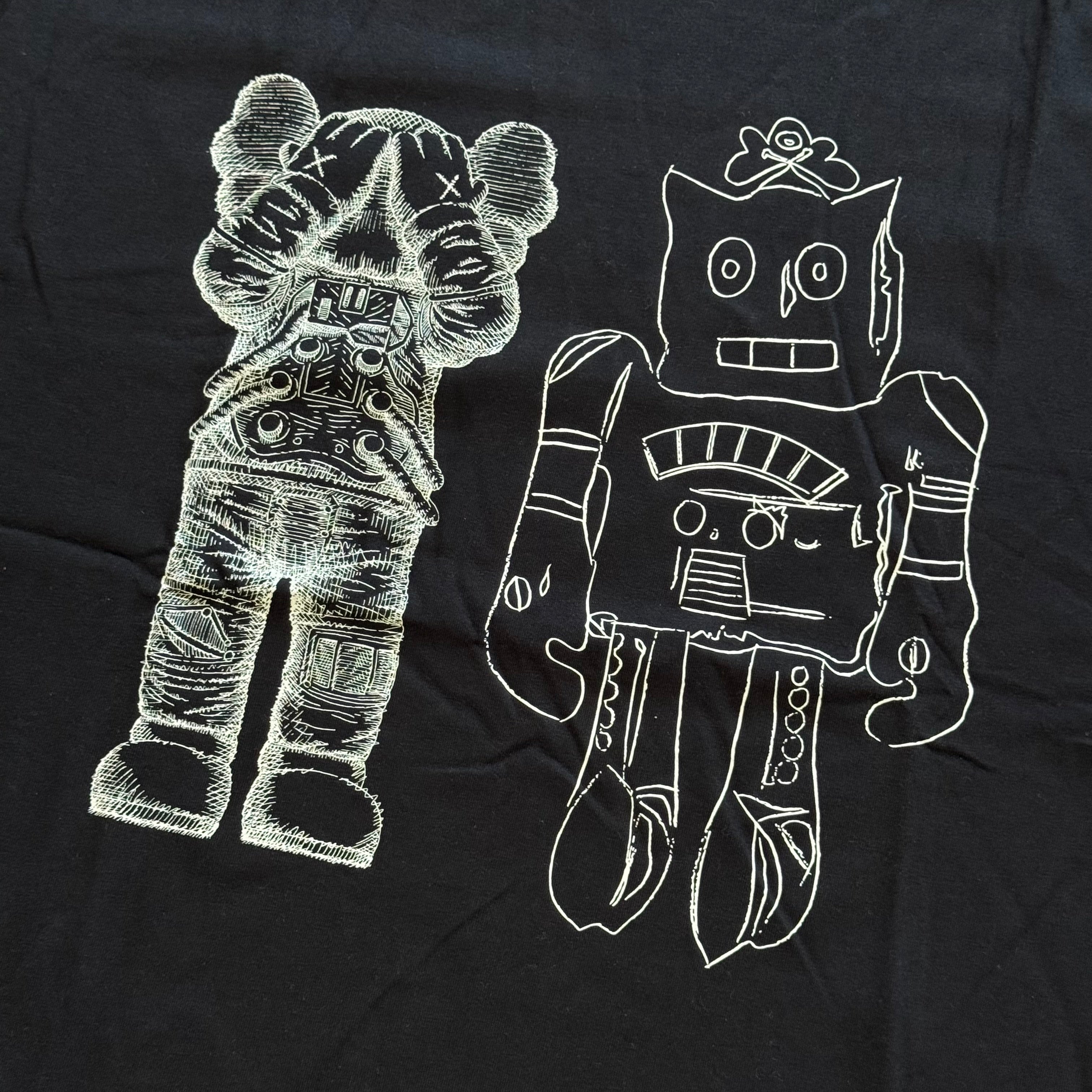 Remera KAWS x Uniqlo Warhol UT Graphic "Robot" - Asia sizing