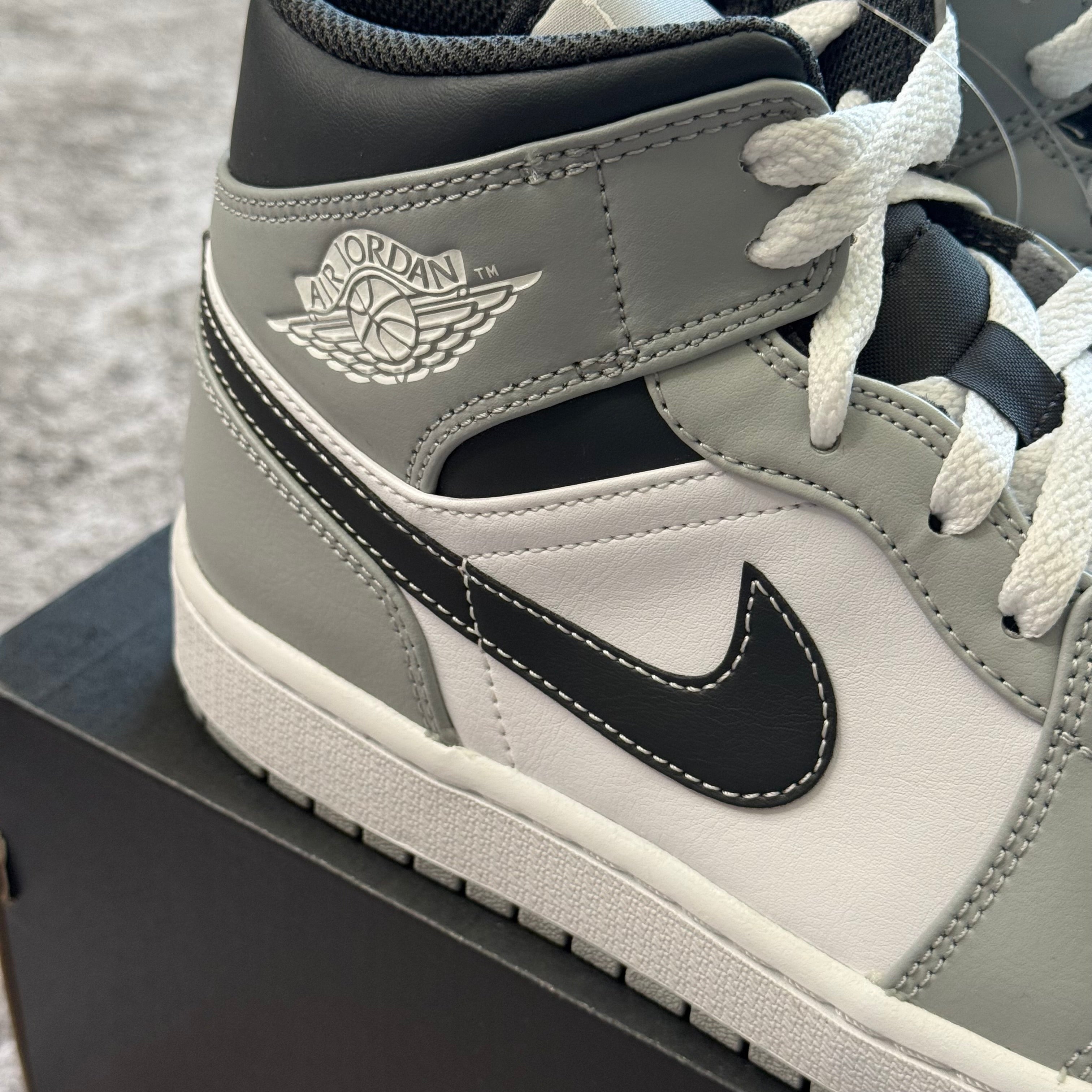 Jordan 1 Mid Light Smoke Grey Anthracite