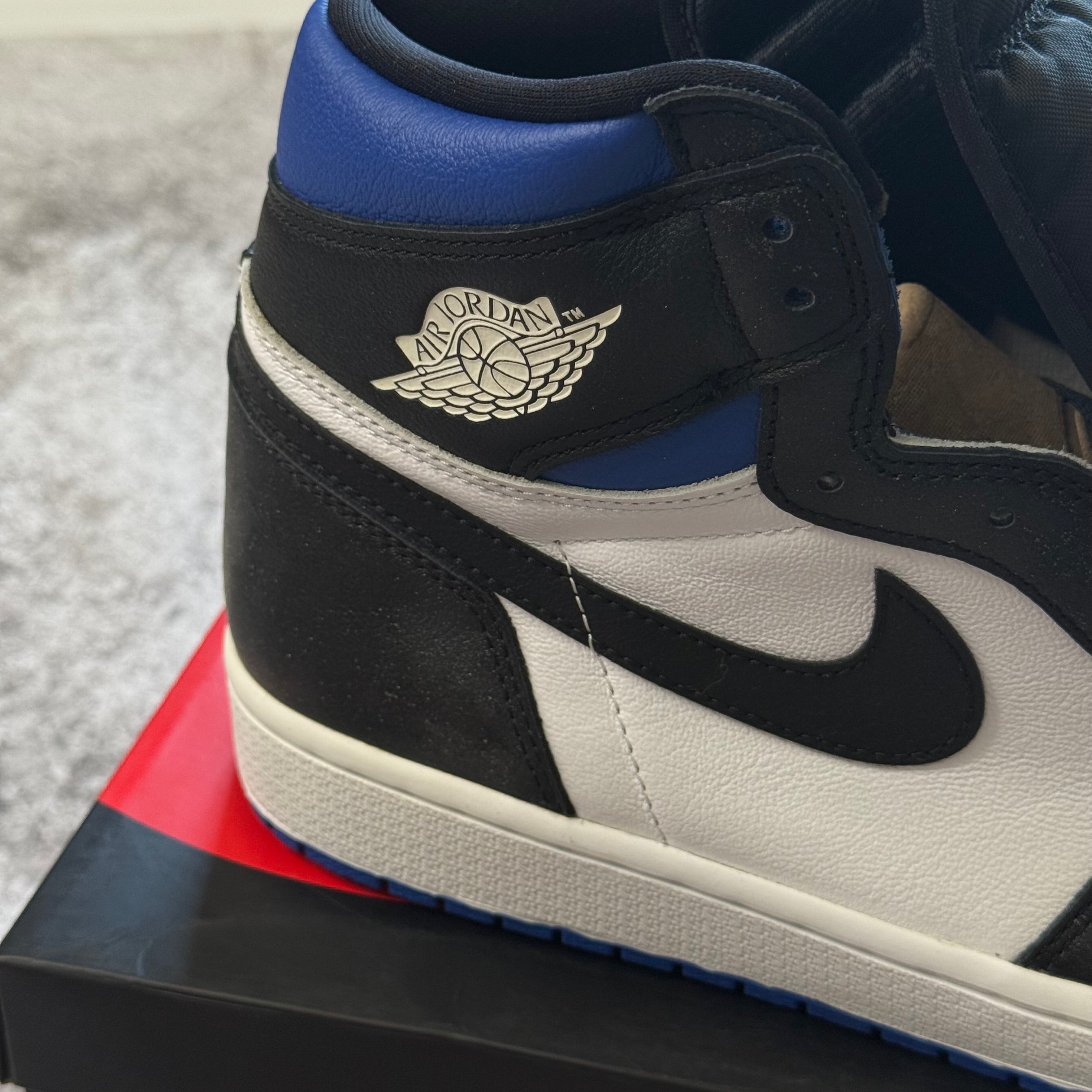 Jordan 1 High Royal toe (LC)