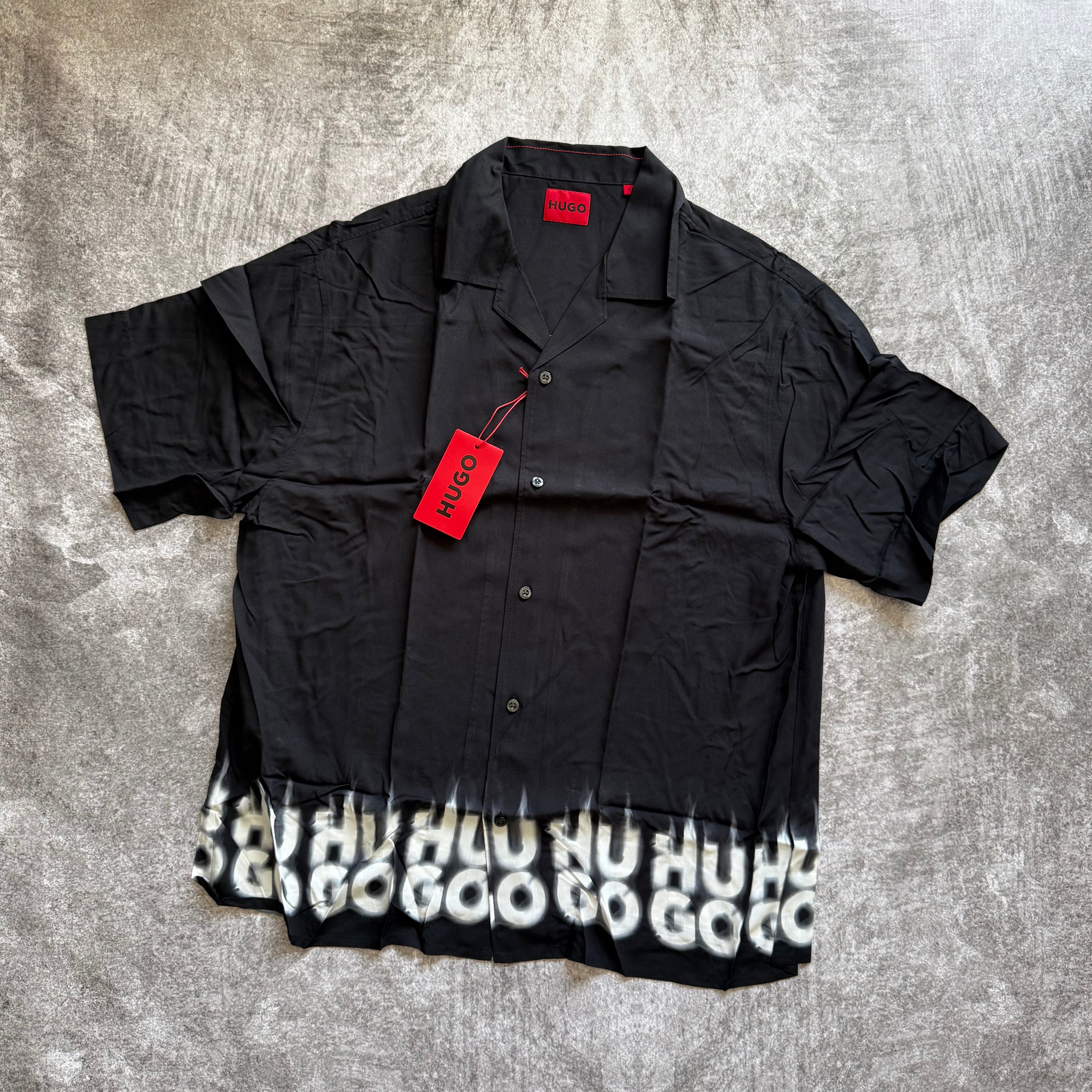 Camisa Hugo Boss "Oversize-fit shirt smoke logo-print hem" - Black