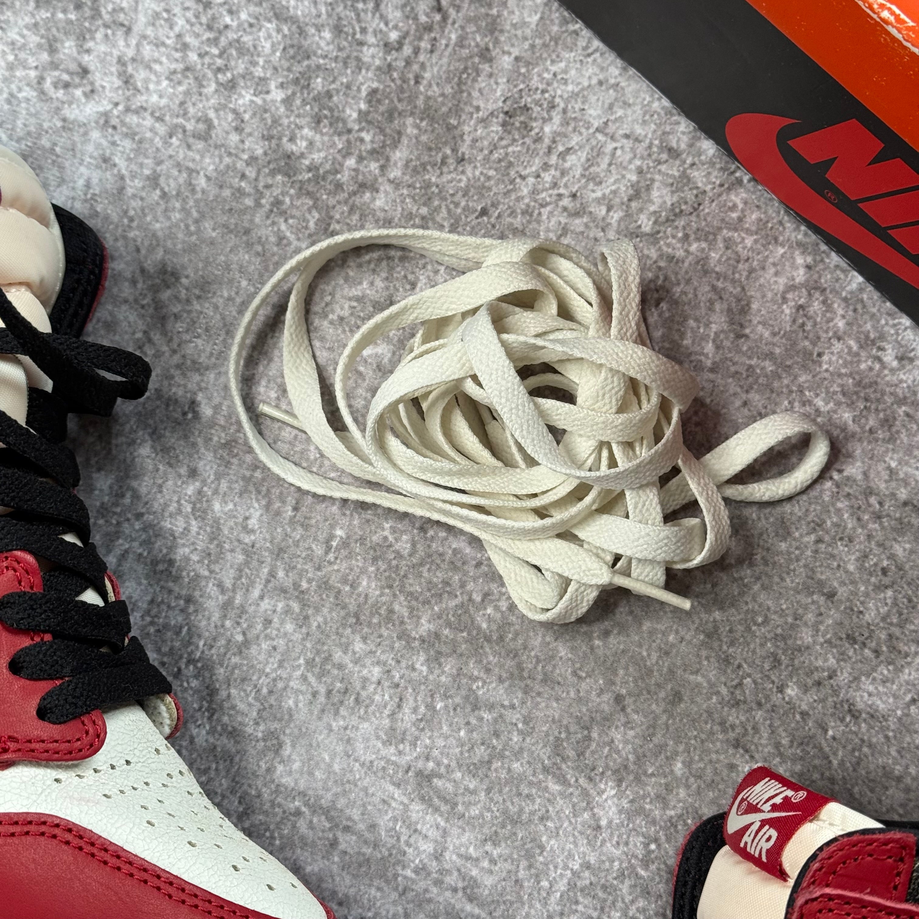 Jordan 1 Retro High OG "Chicago Lost and Found" - VNDS