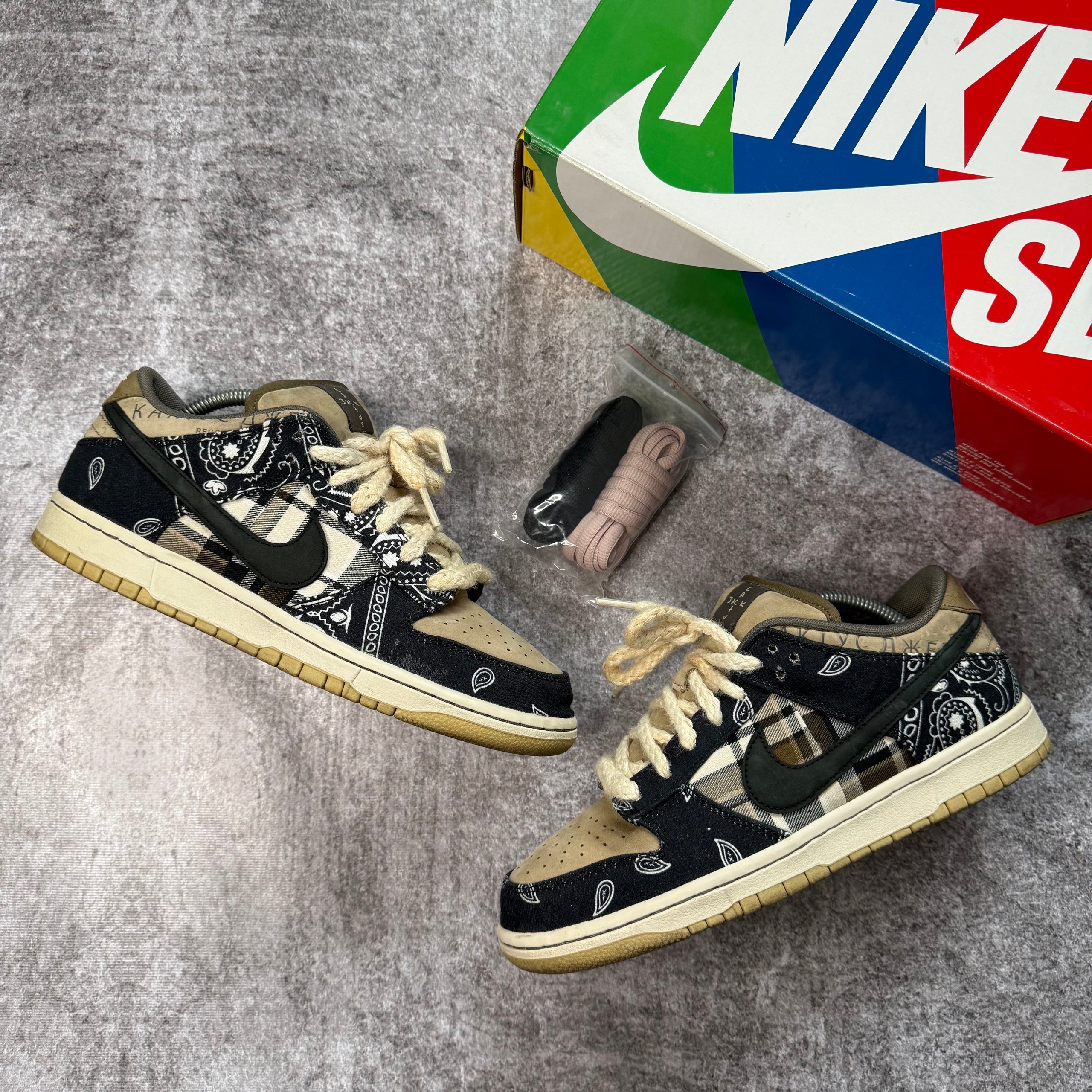 Nike SB Dunk Low Travis Scott - USED
