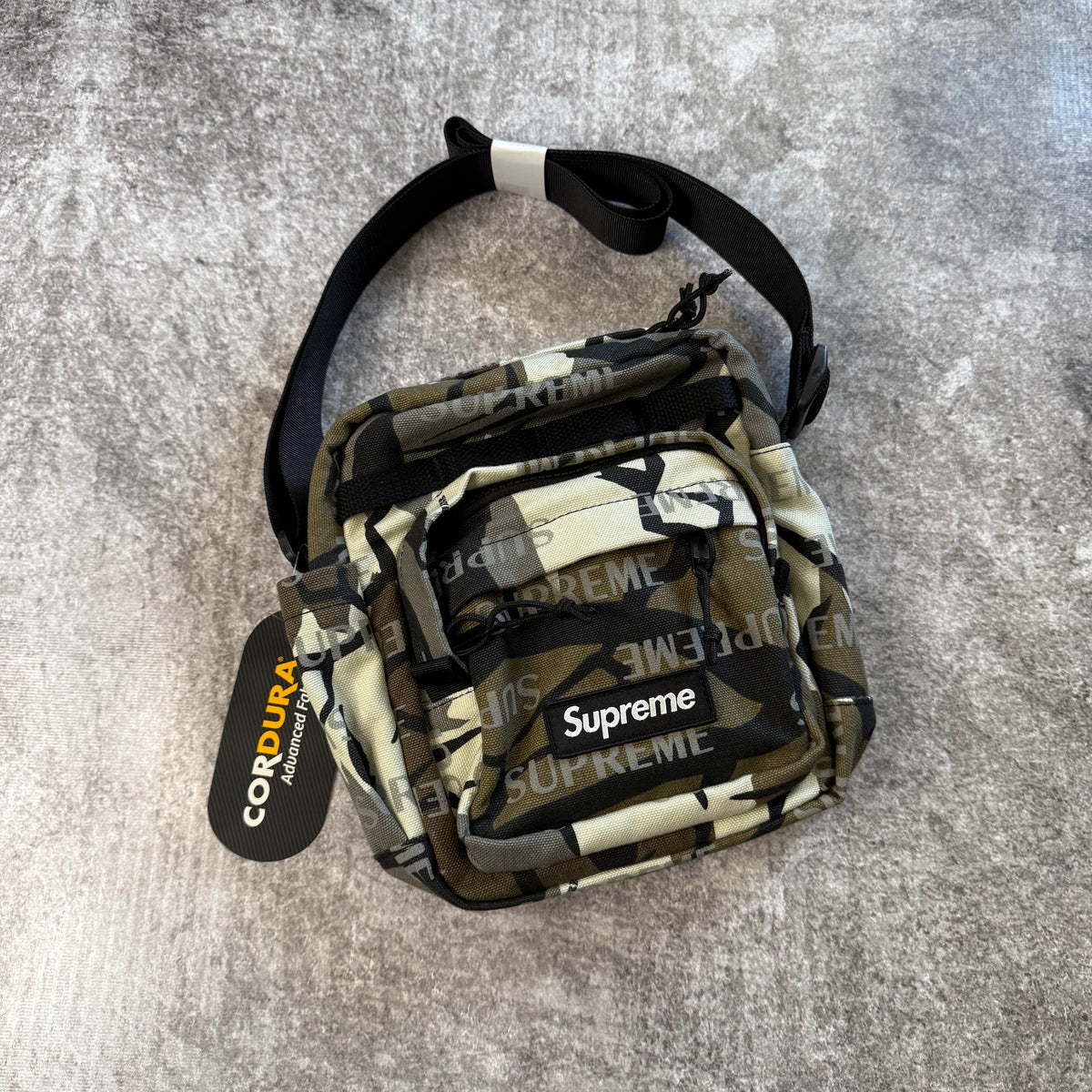 Supreme Shoulder Bag - Predator camo