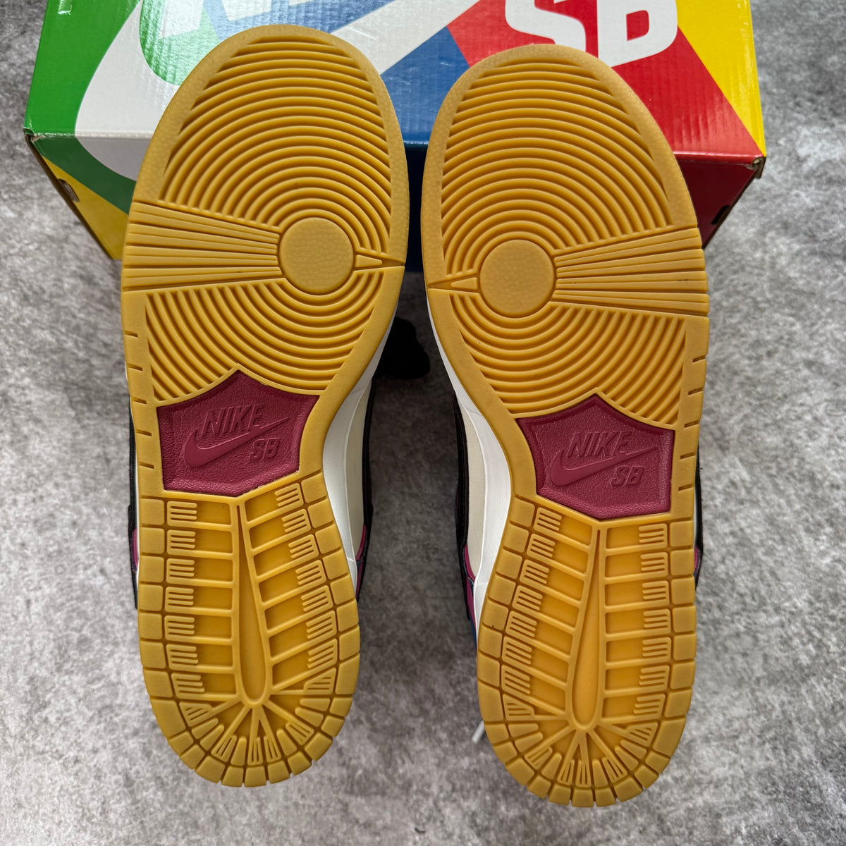 SB Dunk Low Pro Parra Abstract Art - VNDS (JO)