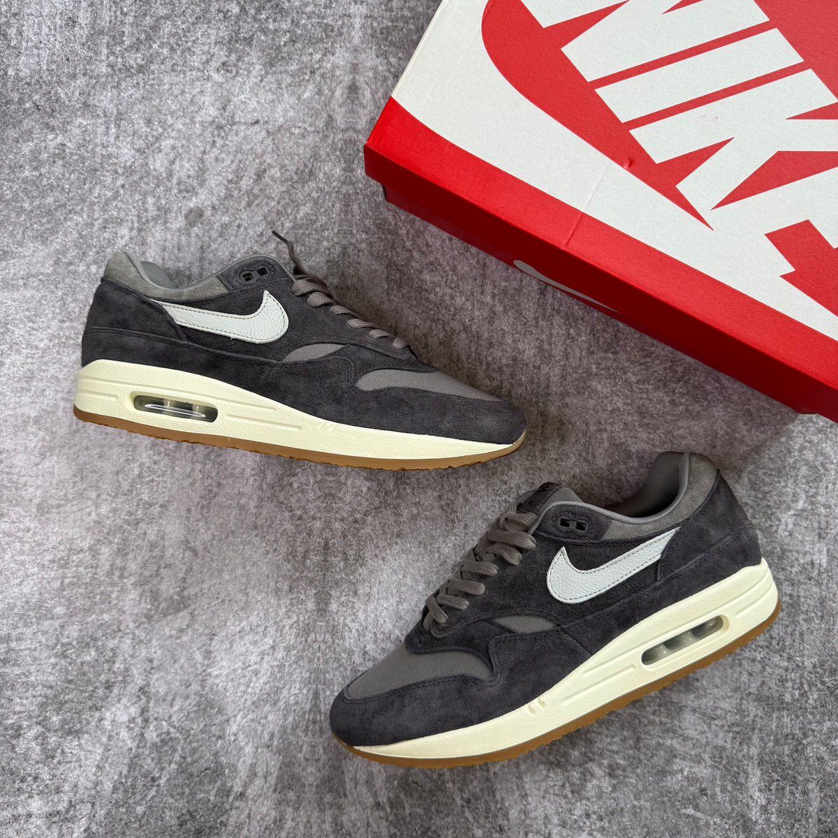 Air Max 1 Crepe Soft Grey (JO)