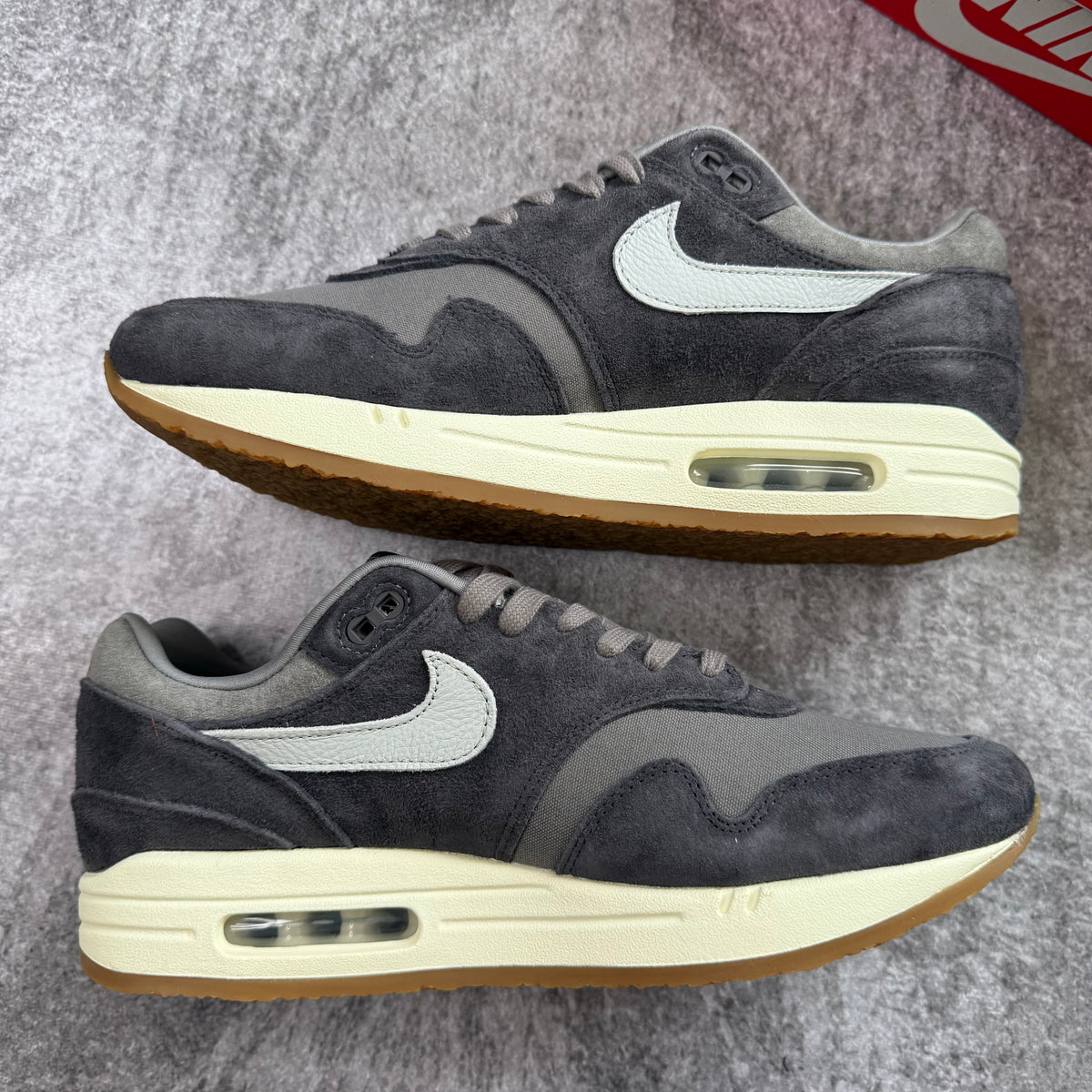 Air Max 1 Crepe Soft Grey (JO)