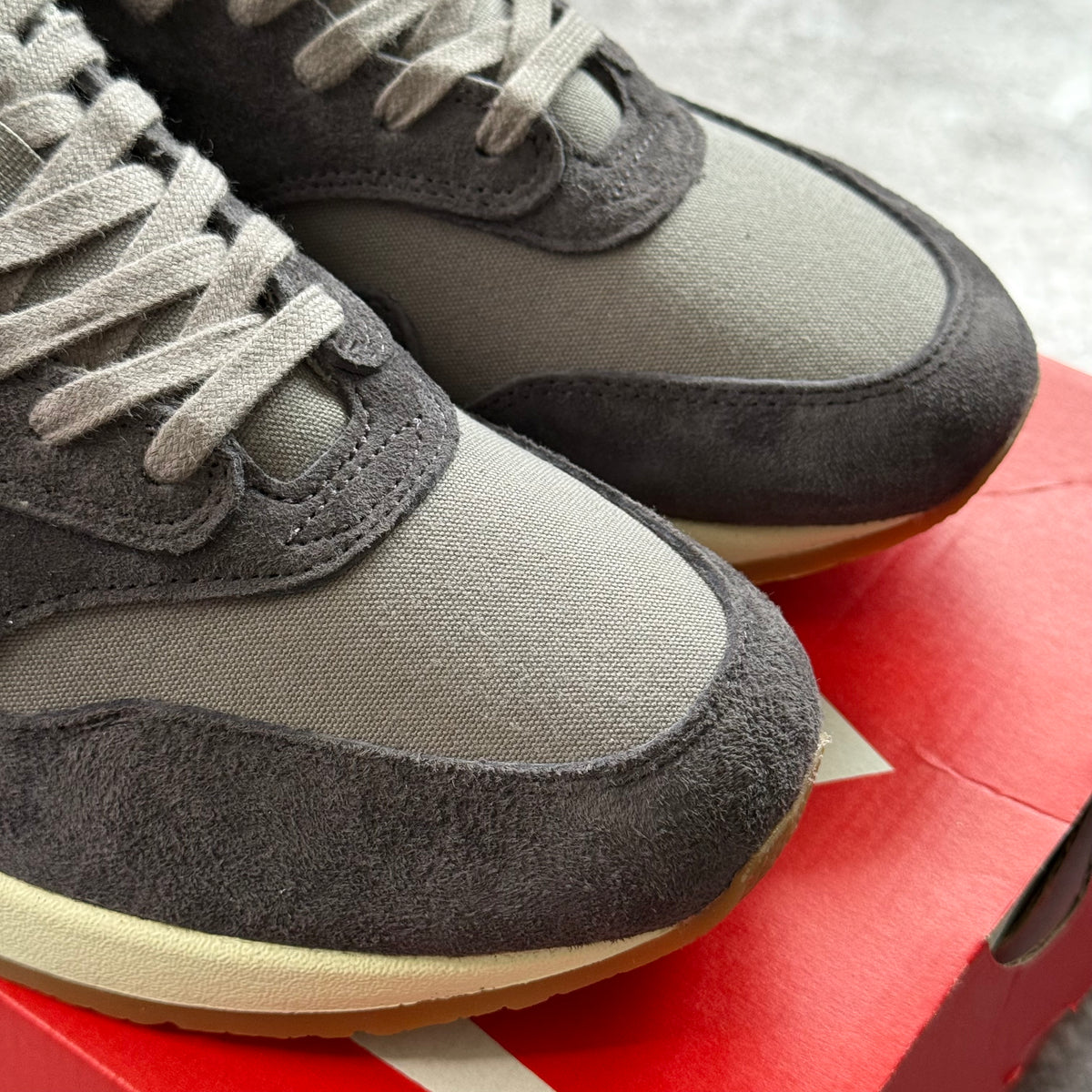 Air Max 1 Crepe Soft Grey (JO)
